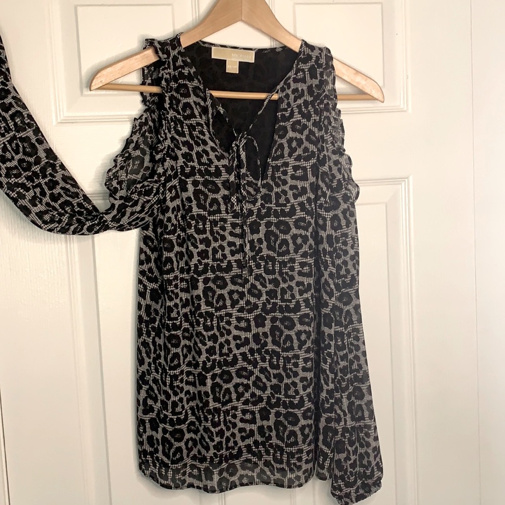 MK top light material open shoulder